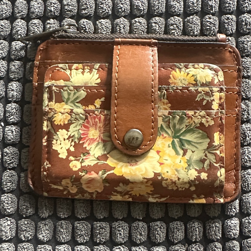 Patricia Nash Floral Brown Tan Leather Wallet Gold snap ID pocket Zip close
